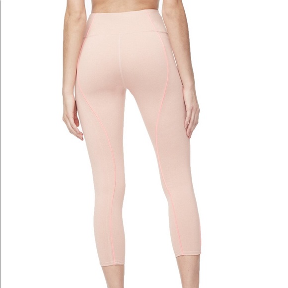 NWT Good American 7/8 The Electric Feel Leggings - Picture 2 of 4